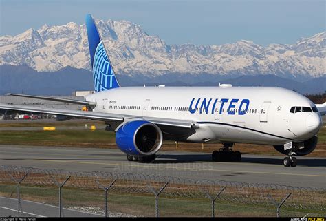 united airlines 777-200er
